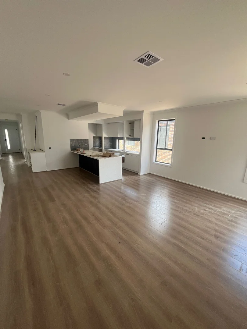 Additional image 11 of 7 Momil Road, Mount Cottrell VIC 3024