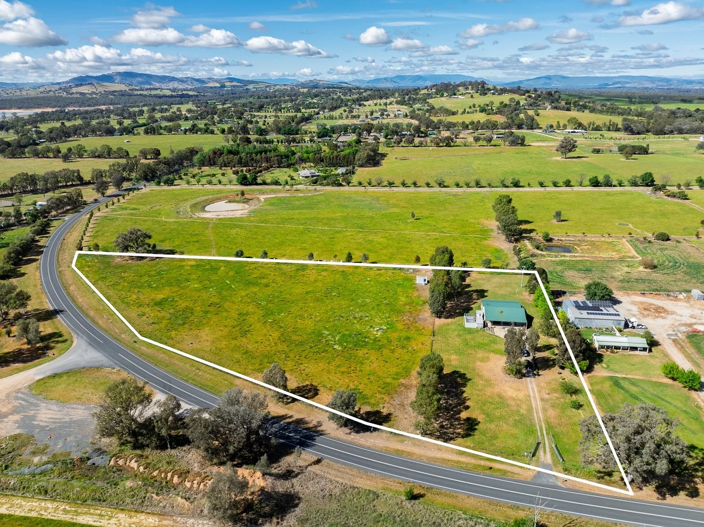1197 Table Top Road, Table Top NSW 2640