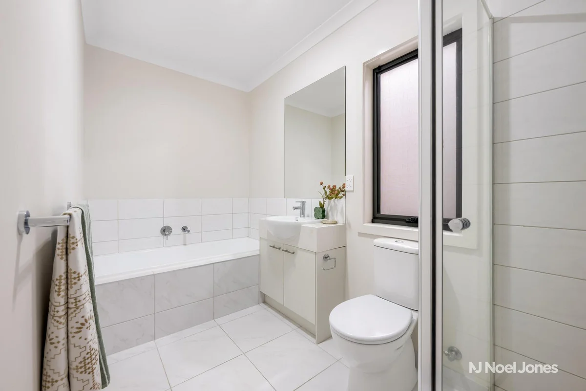 Additional image 16 of 8 Yellow Gum Crescent, Mooroolbark VIC 3138