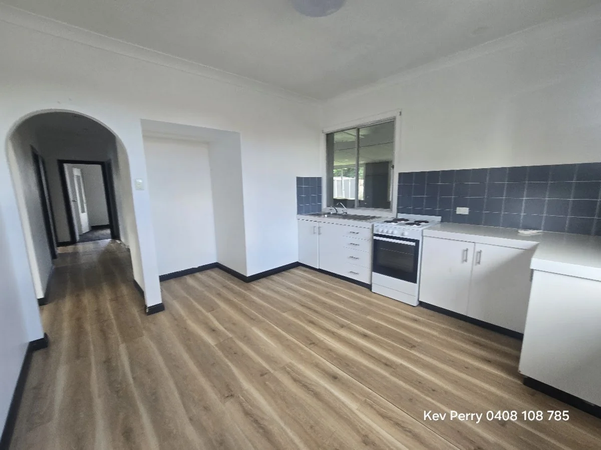 Additional image 2 of 293A James Street, Newtown QLD 4350