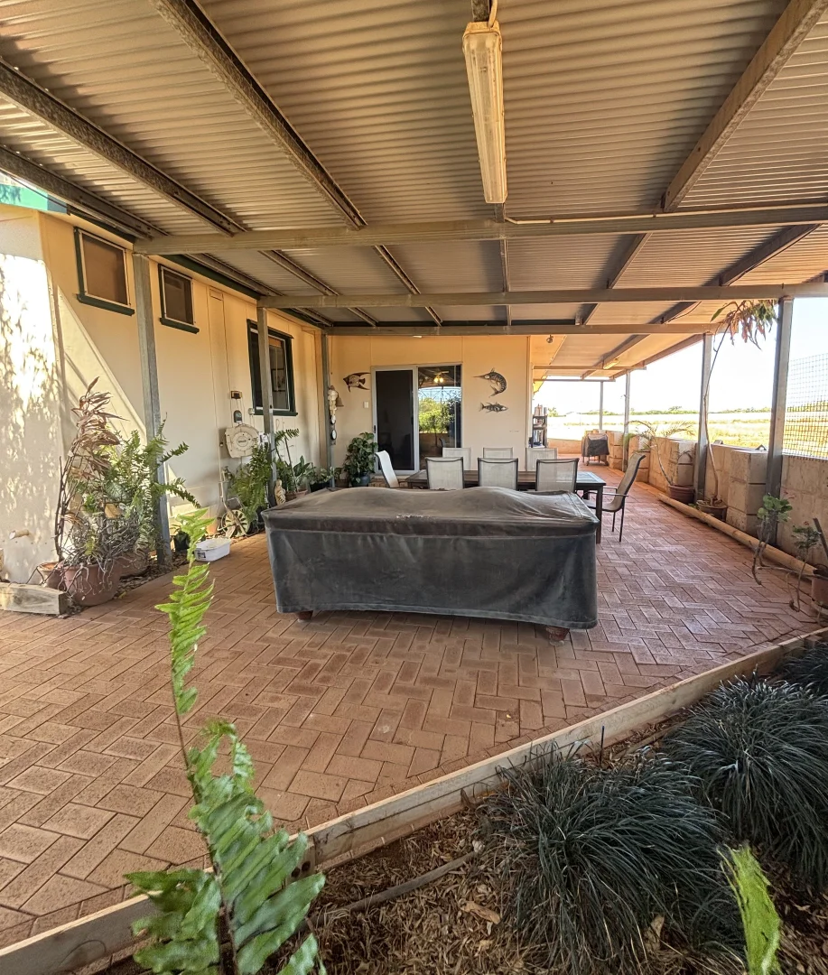 Additional image 47 of 563 & 561 Robinson Street, Carnarvon WA 6701