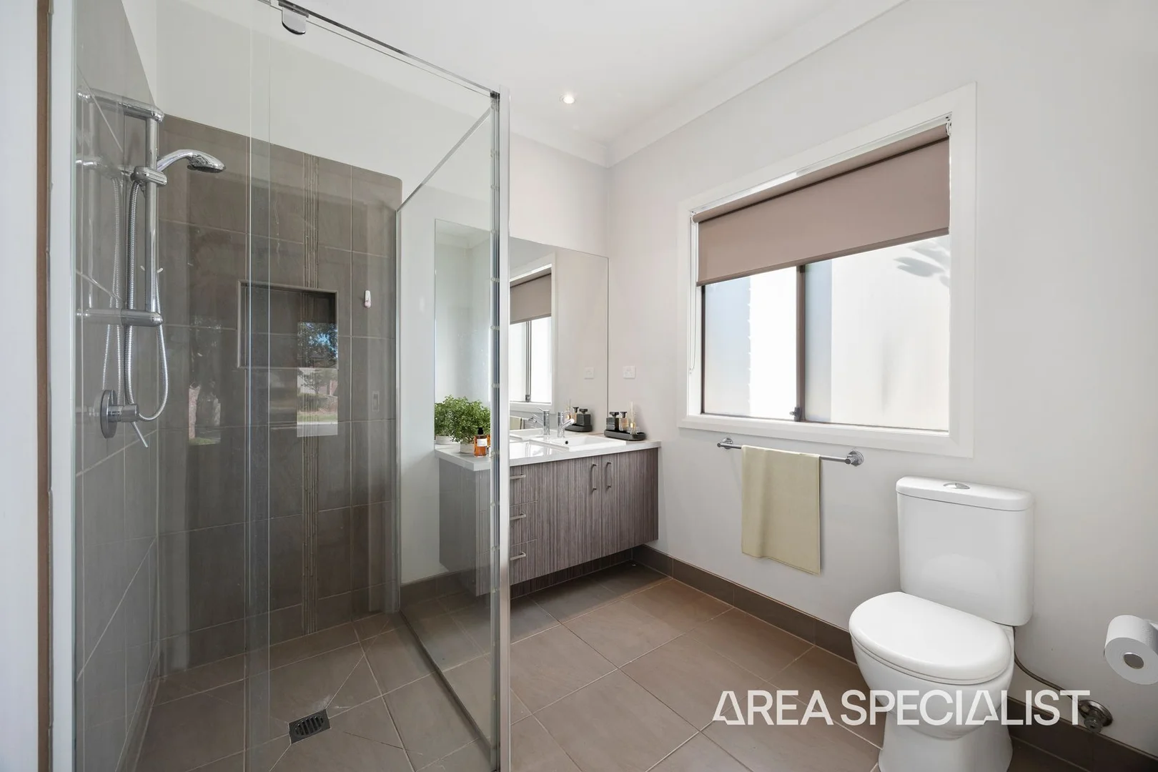 Additional image 10 of 8 William Court, Officer VIC 3809