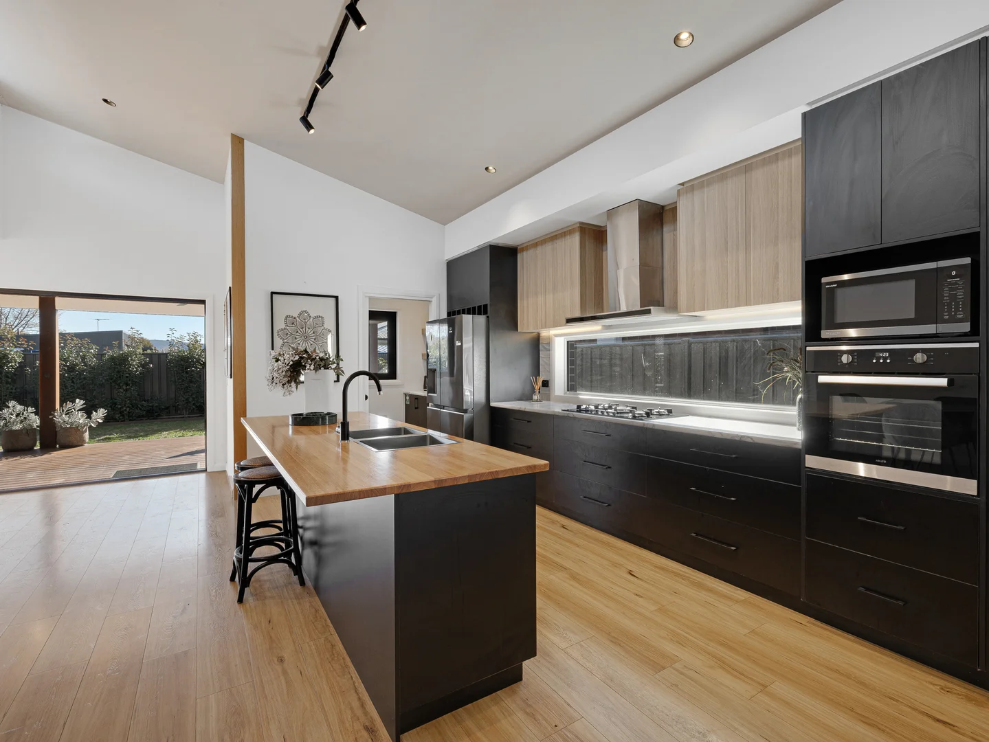 Additional image 3 of 64 Willow Drive, Wangaratta VIC 3677