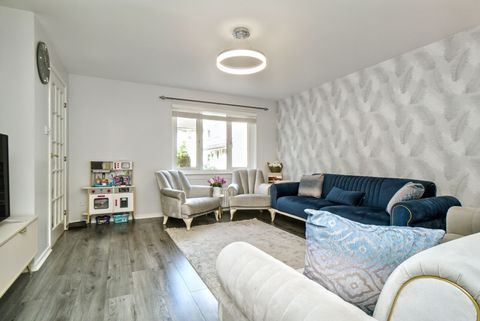 20A Saughton Mains Gardens, Saughton, Edinburgh EH11
