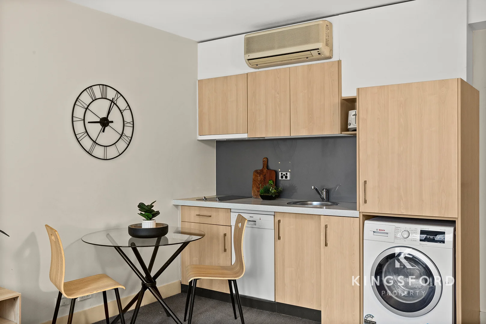 Additional image 4 of 701/18-20 Bank Place, Melbourne VIC 3000