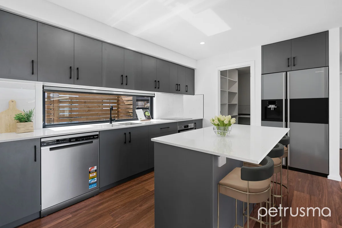 Additional image 8 of 1, 2 & 4/12 Howrah Road, Howrah TAS 7018