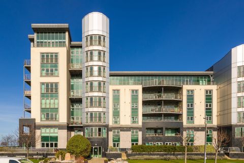 1/12 Western Harbour Drive, Edinburgh EH6