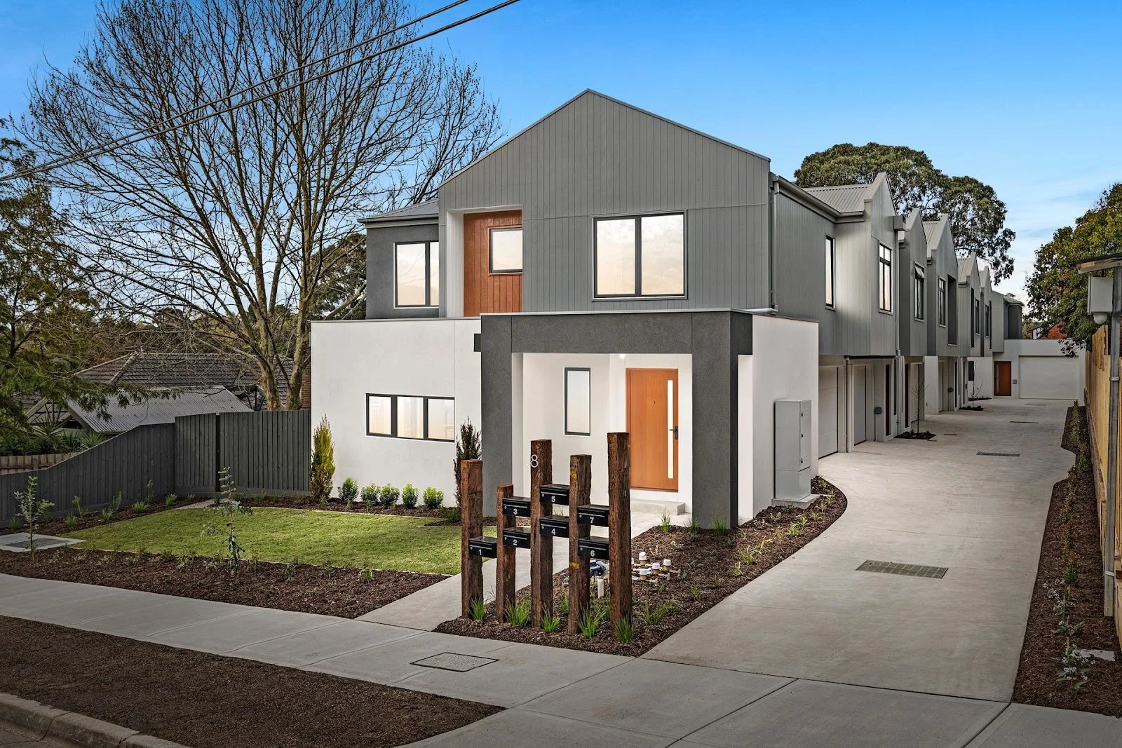 2&6/8 Idinia Street, Kilsyth VIC 3137