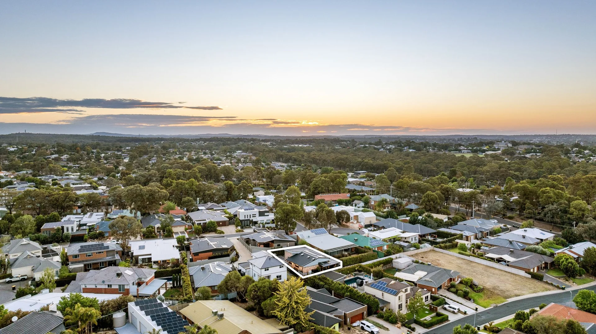 Additional image 16 of 1/18A Elwood Drive, Strathdale VIC 3550