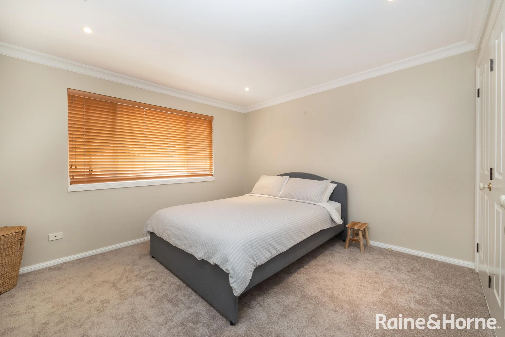 Additional image 21 of 27 Seaview Street, Mollymook NSW 2539