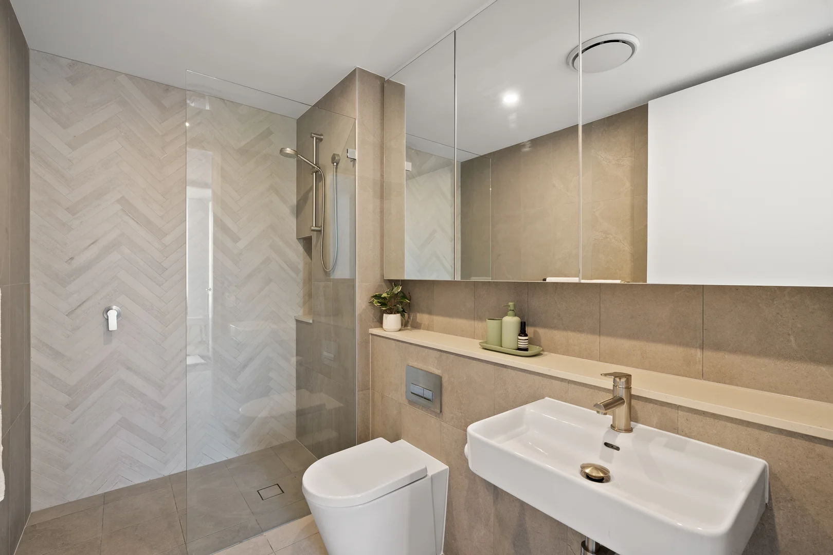 Additional image 10 of 103/8 Duke Street, Point Frederick NSW 2250