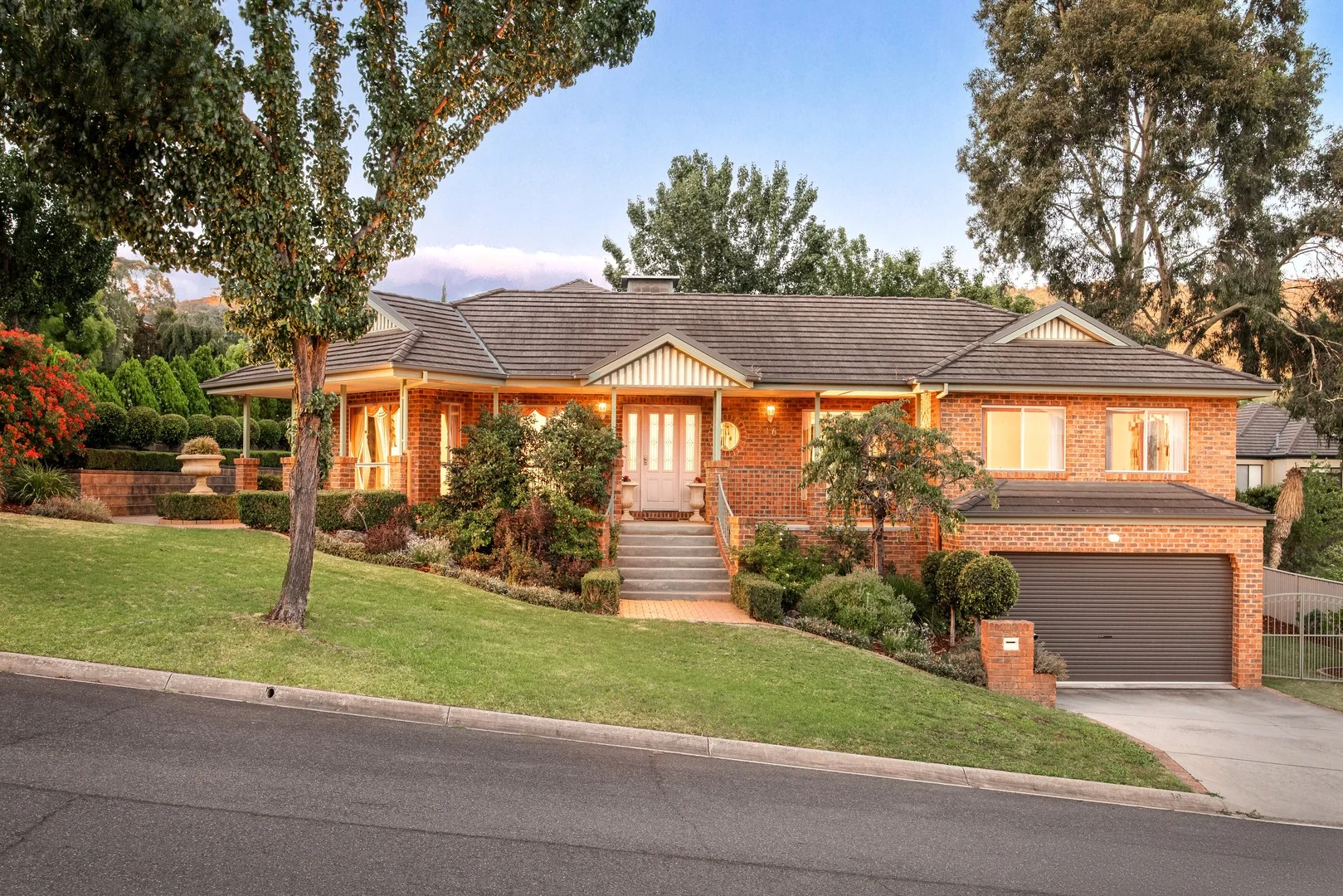 16 Florence Crescent, West Albury NSW 2640