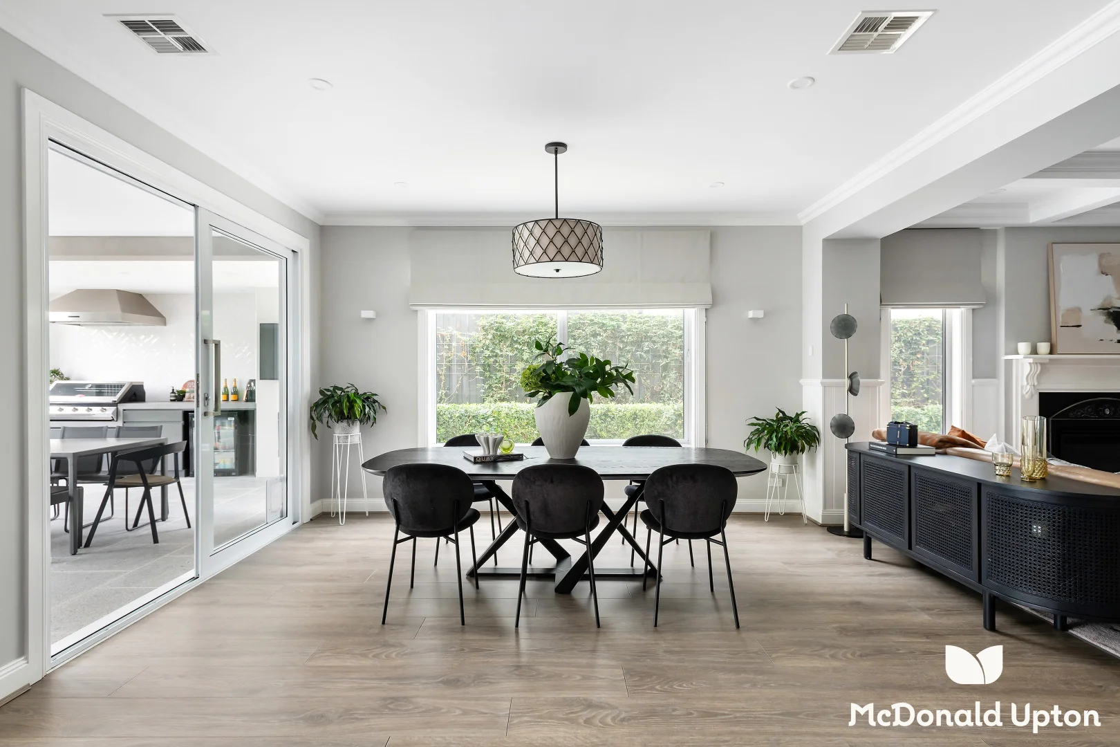 Additional image 9 of 122 Woodland Street, Strathmore VIC 3041