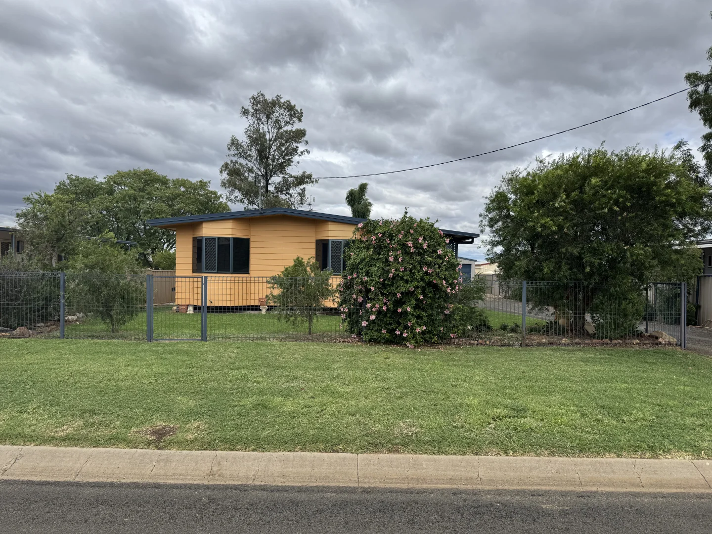 Additional image 28 of 19 Alex Parade, Roma QLD 4455