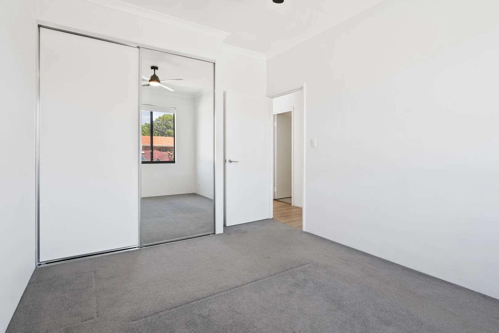 Additional image 22 of 2/174 Leake Street, Belmont WA 6104