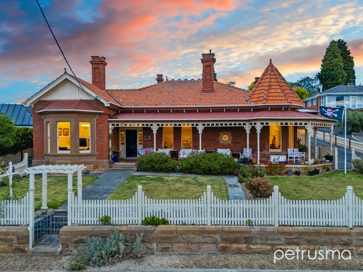 2-2A Victoria Esplanade, Bellerive TAS 7018
