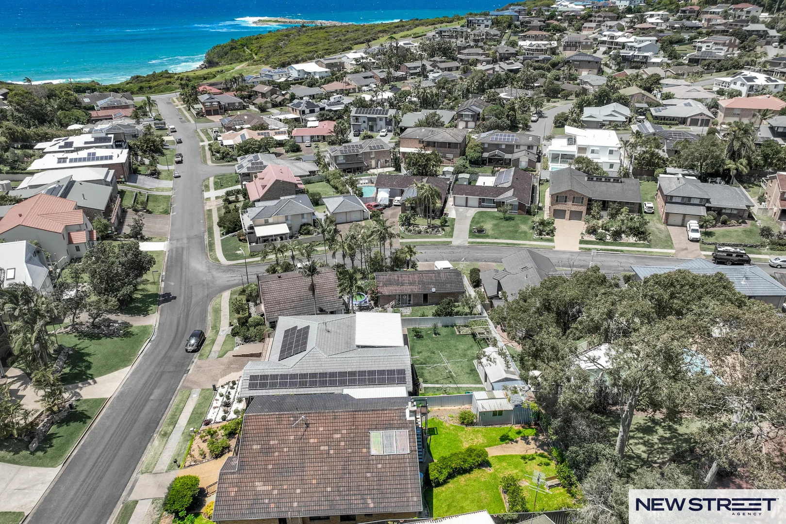 Additional image 27 of 21 Copper Valley Close, Caves Beach NSW 2281