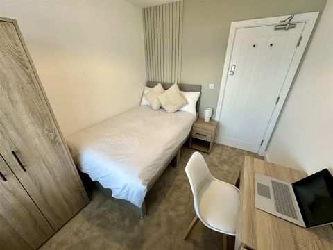 Highridge Road, Bishopsworth BS13, Room to rent