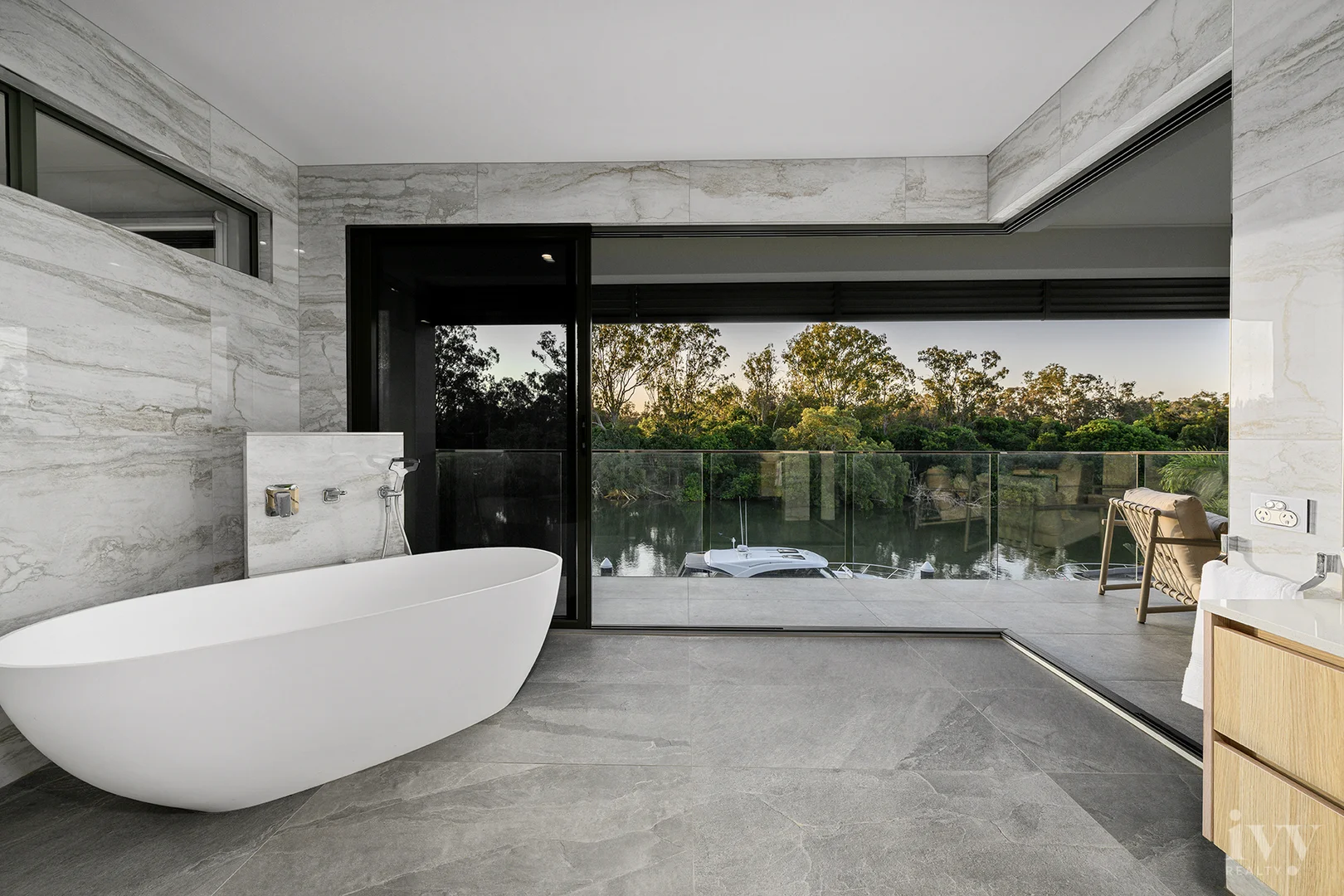 Additional image 17 of 2515 Cressbrook Drive, Hope Island QLD 4212