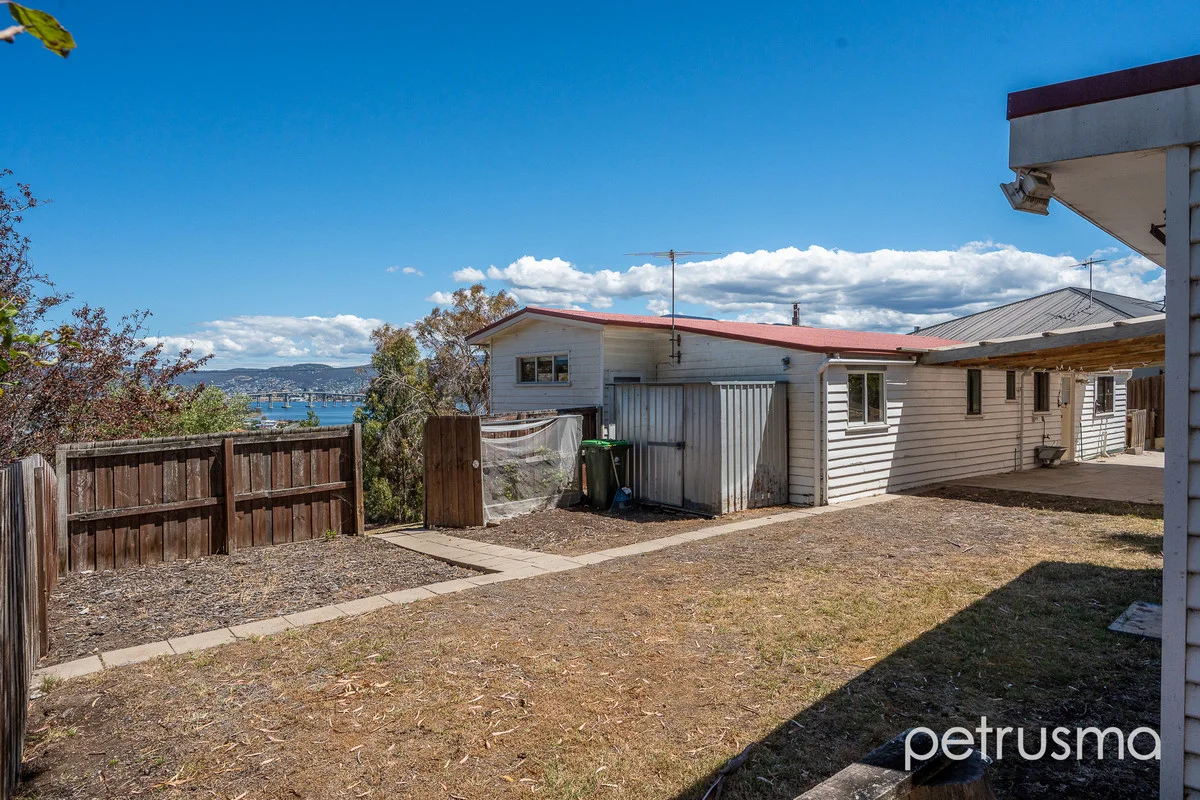 Additional image 25 of 86 Karoola Road, Lindisfarne TAS 7015