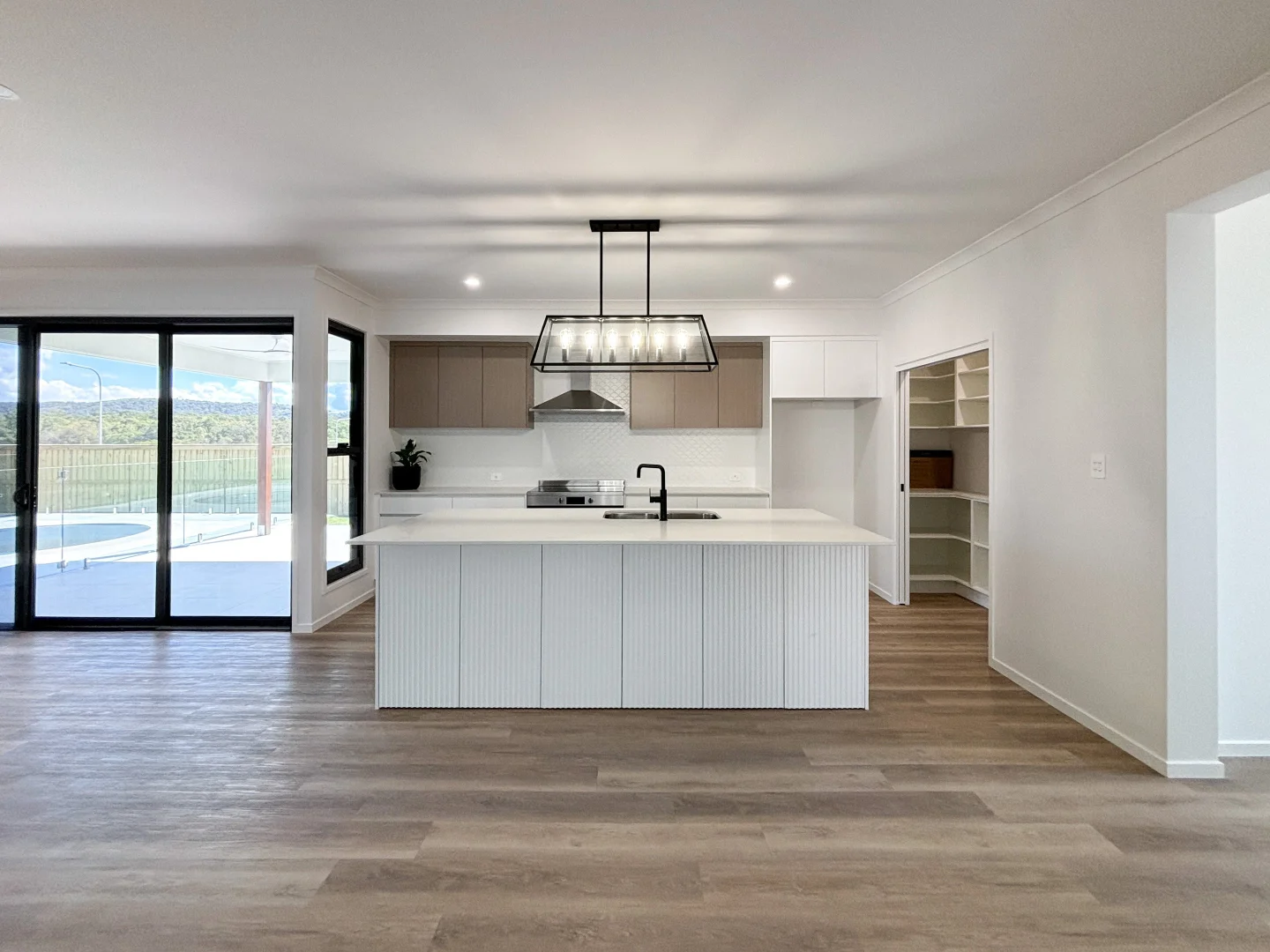 Additional image 3 of 2 Castle Tower Terrace, New Auckland QLD 4680