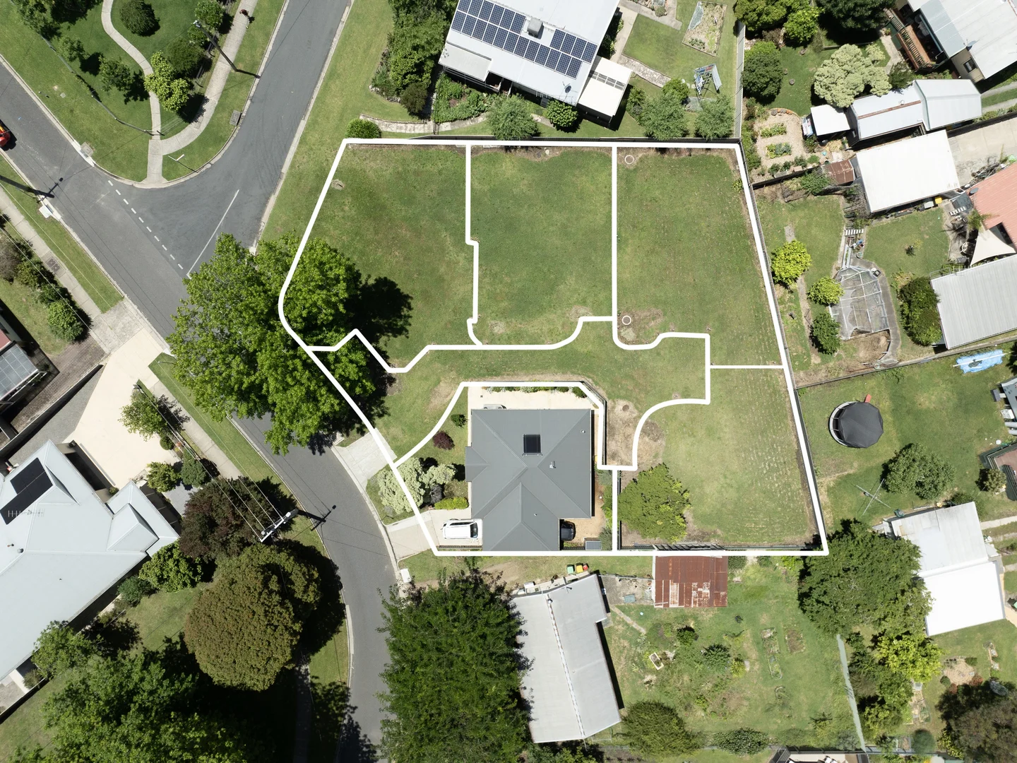 Additional image 2 of 12 - 14 Kiewa Crescent, Mount Beauty VIC 3699
