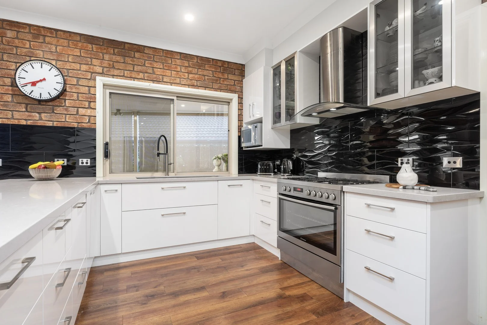 5 Keatinge Court, Lavington NSW 2641