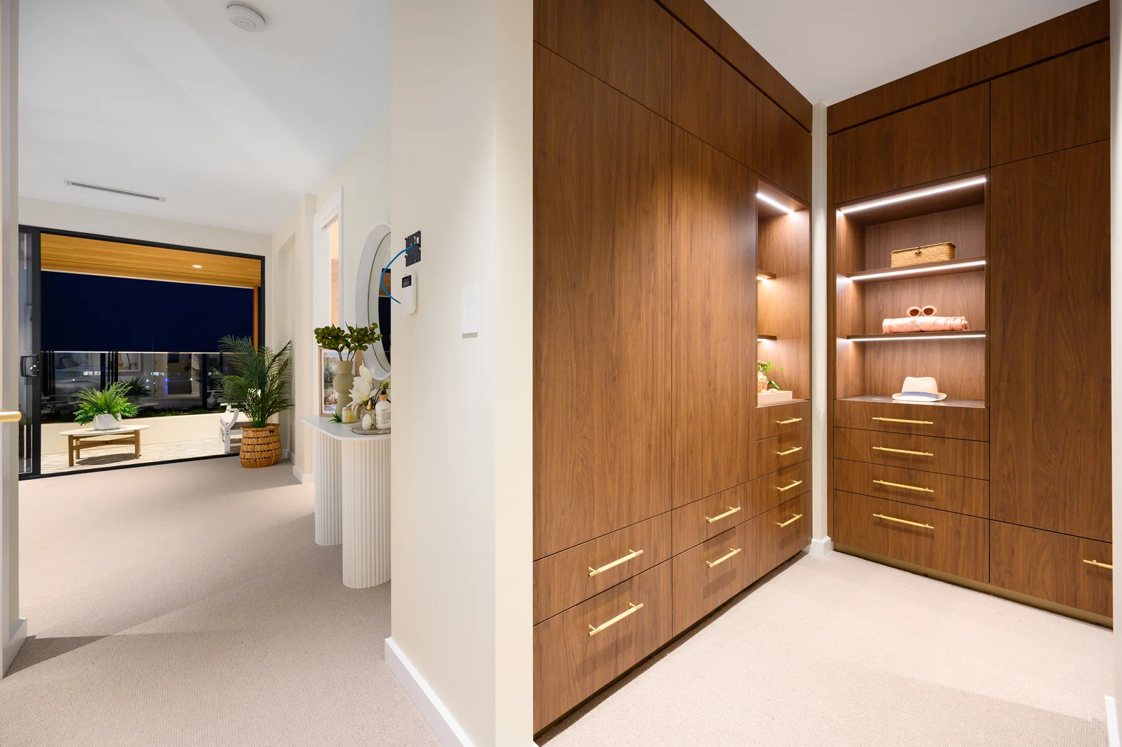 Additional image 22 of 2/149 The Esplanade, Paradise Point QLD 4216