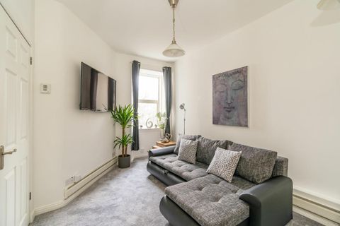 Dickson Street, Edinburgh EH6