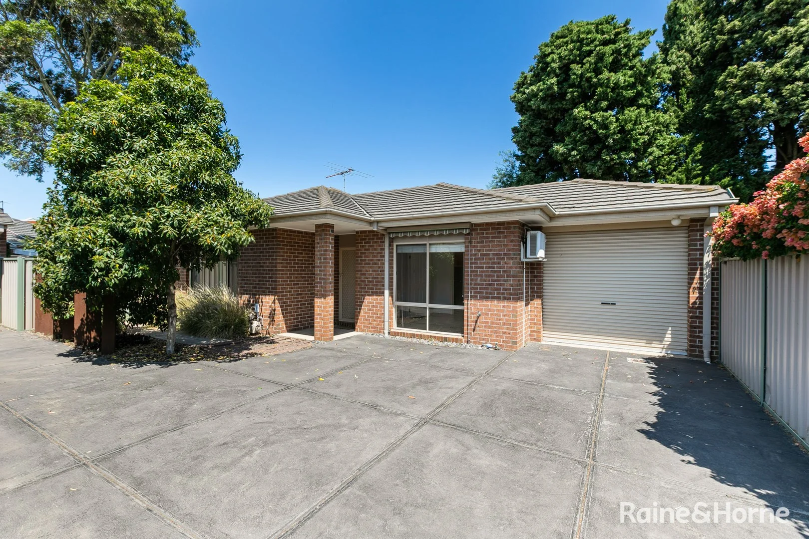 3/42 Bell Avenue, Altona VIC 3018