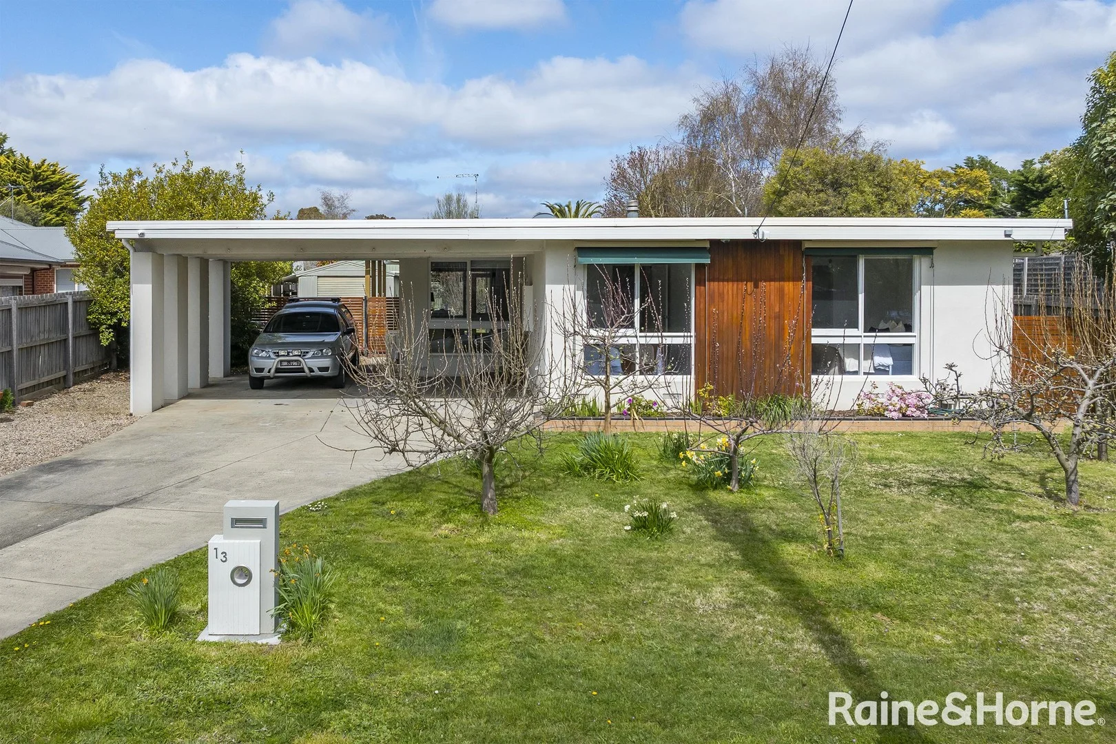 13 Gardiner Street, Gisborne VIC 3437