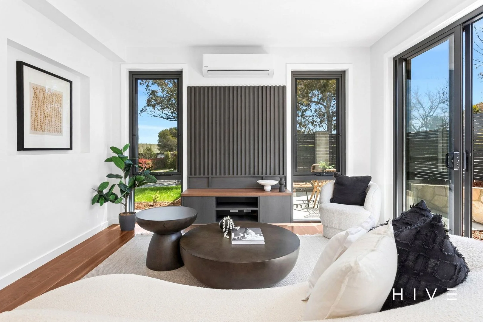 Additional image 2 of 1/22 Enderby Street, Mawson ACT 2607