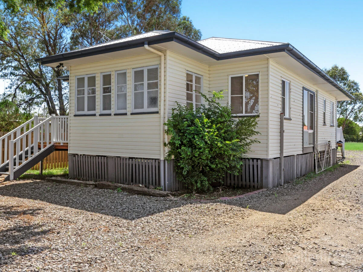 11 Victoria Street, Clifton QLD 4361