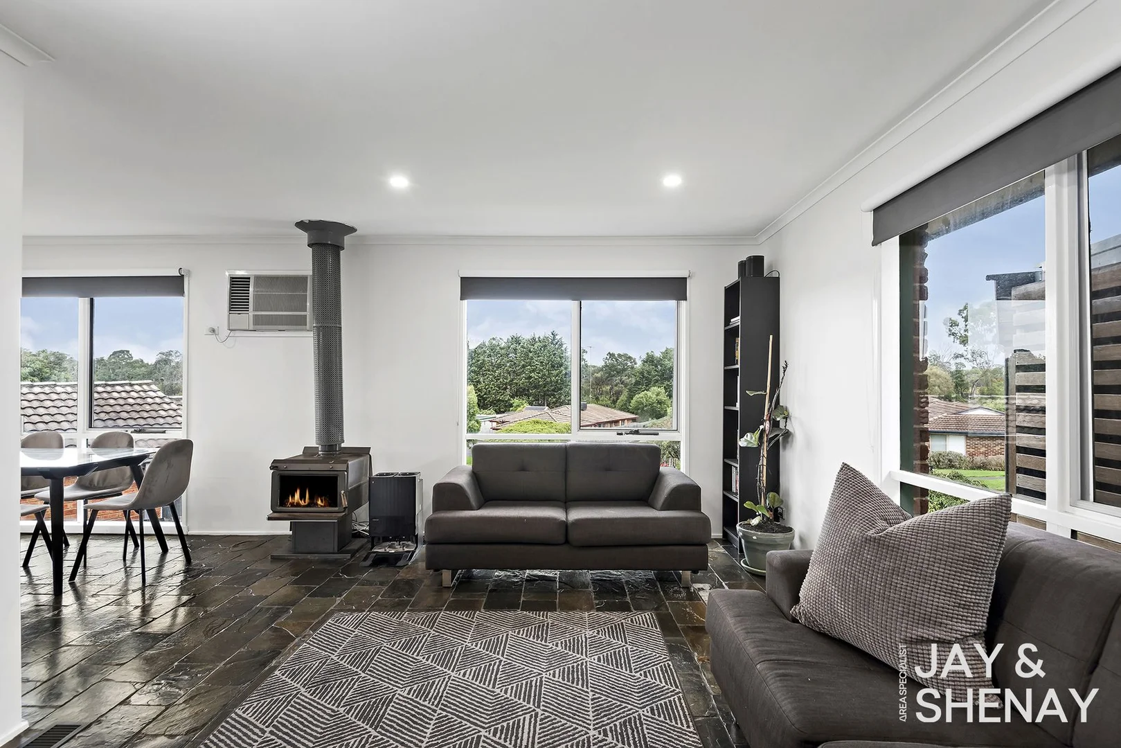 Additional image 2 of 22 John Hunter Drive, Endeavour Hills VIC 3802