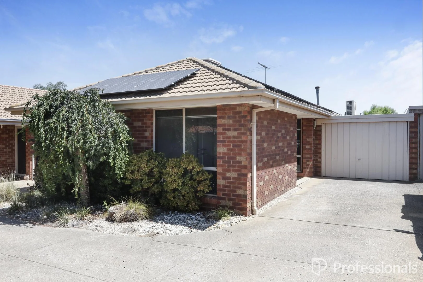 3/16 Henry Street, Melton VIC 3337