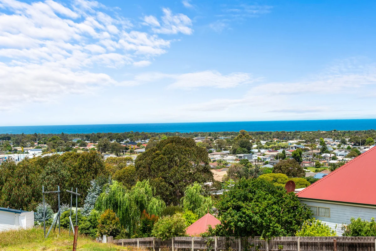 Additional image 9 of 122A Myer Street, Lakes Entrance VIC 3909