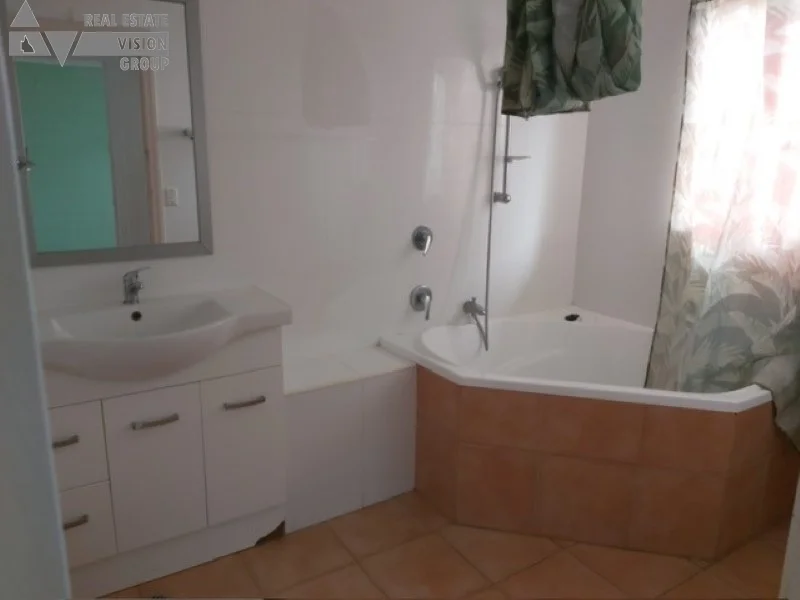 Additional image 8 of 3 Eclipse Lane, Springsure QLD 4722