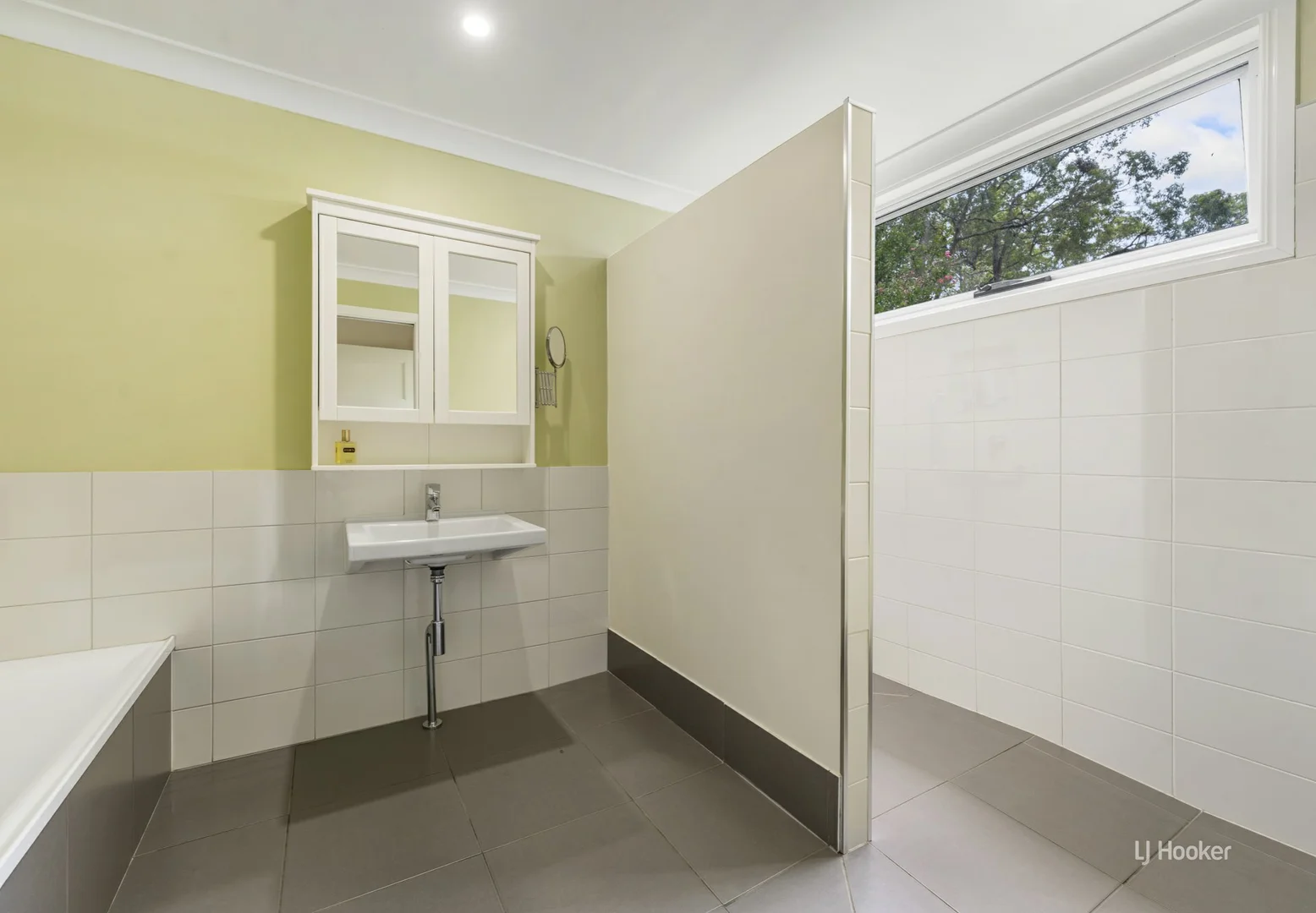 Additional image 8 of 392 Crumpton Drive, Blackbutt North QLD 4314