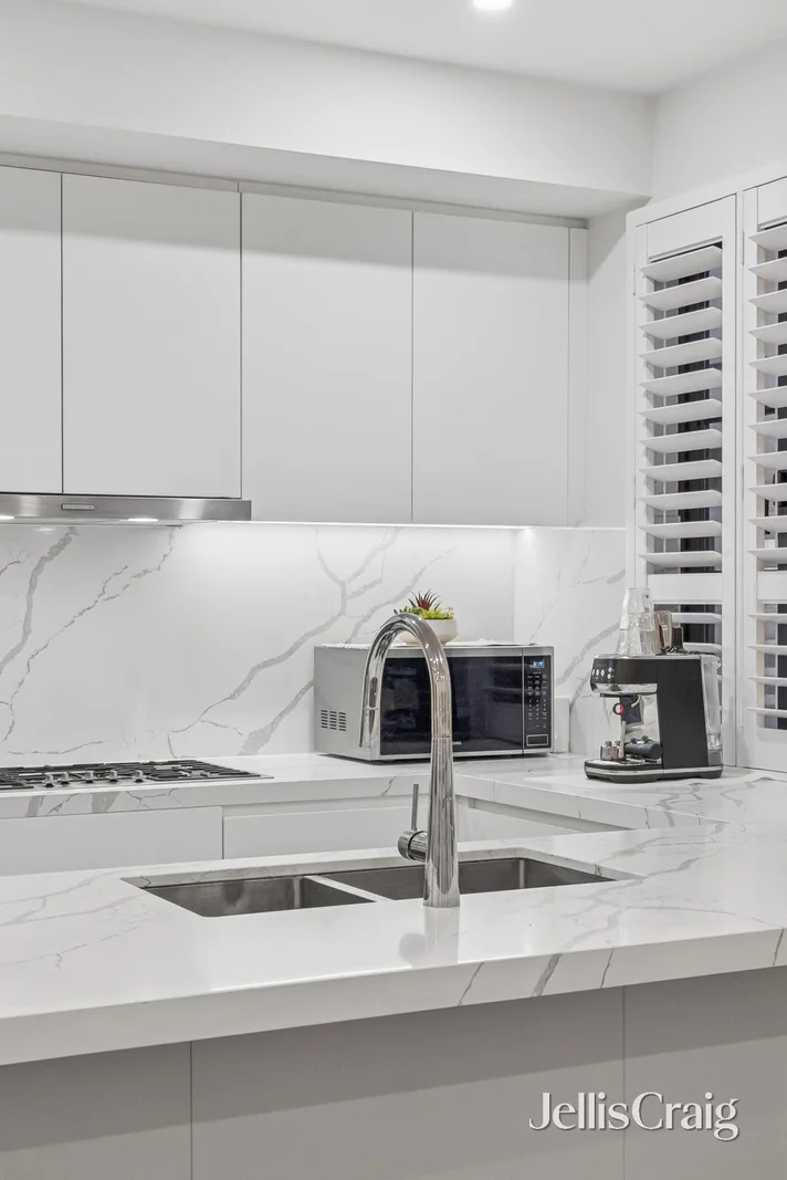 Additional image 5 of 1/15-17 Hazel Drive, Templestowe Lower VIC 3107