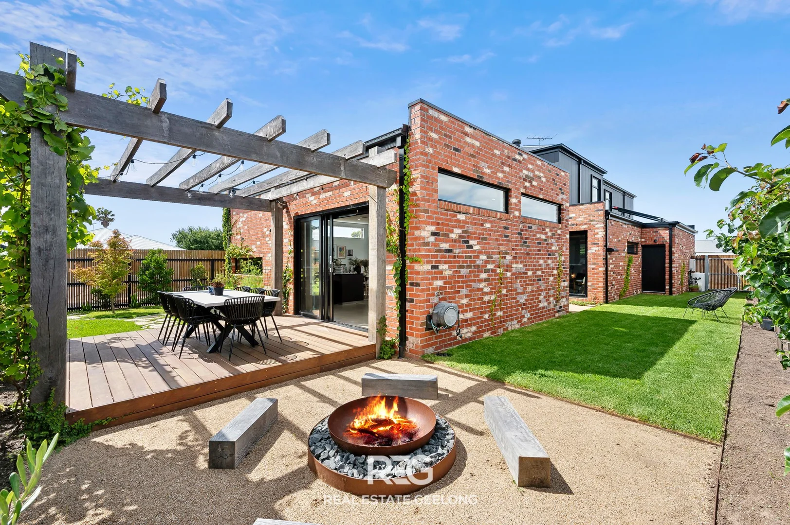 2 Gallant Road, St Leonards VIC 3223 photo 3