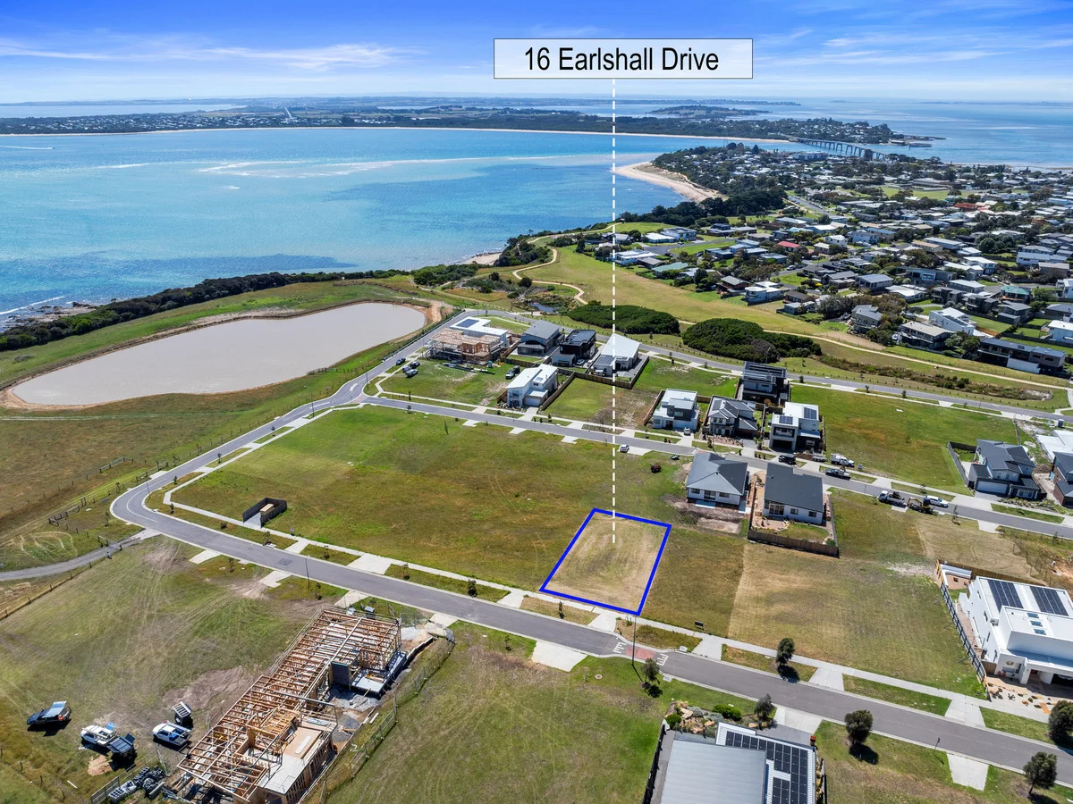 16 Earlshall Drive, San Remo VIC 3925