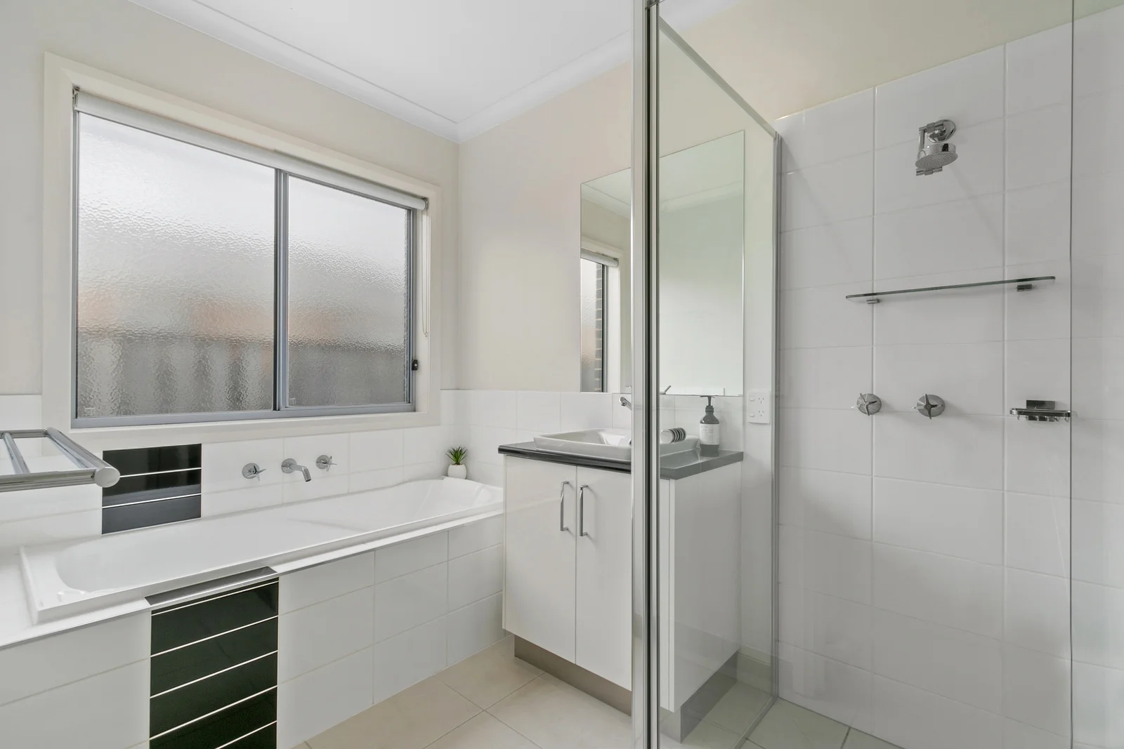 Additional image 14 of 102 Hammersmith Circuit, Traralgon VIC 3844