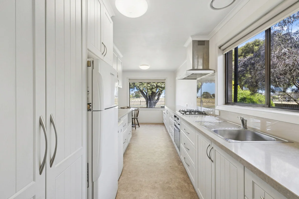 86 Hart Street, Colac VIC 3250