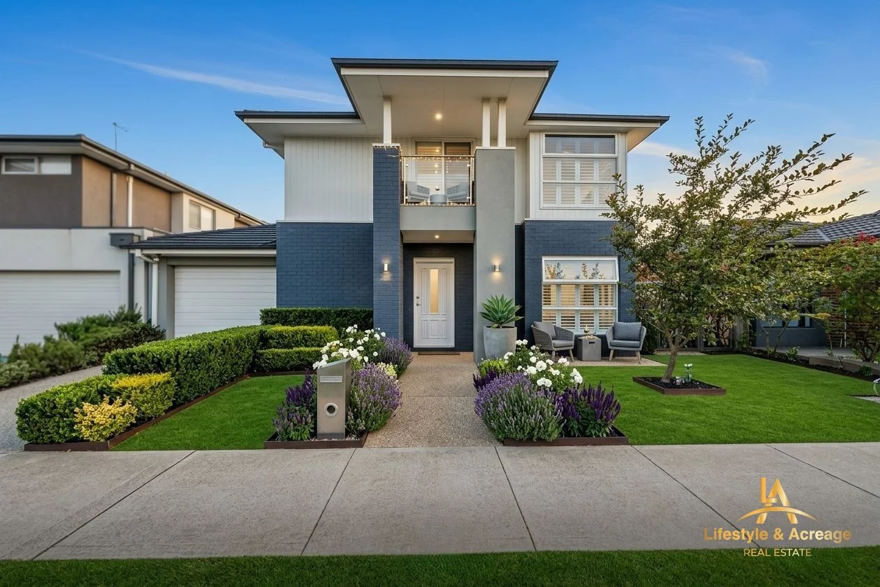 12 Madeira Drive, Clyde North VIC 3978