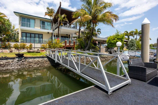 34 Buccaneer Way, Coomera Waters QLD 4209