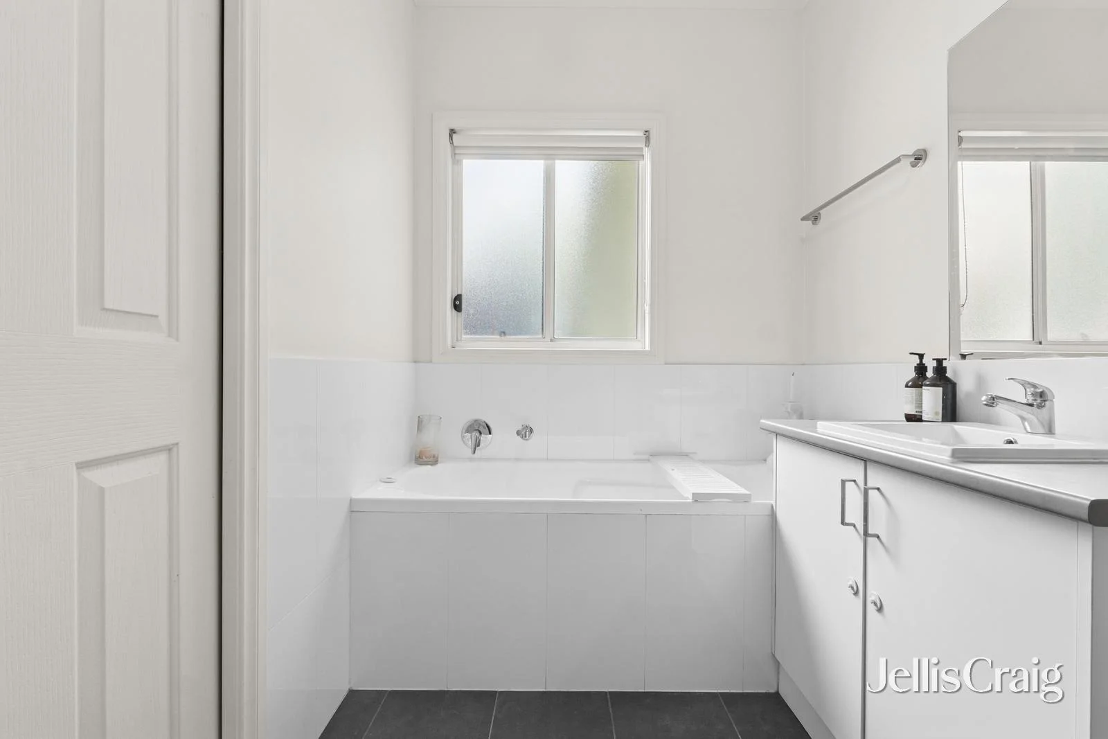 Additional image 10 of 2/14 Corinella Road, Woodend VIC 3442