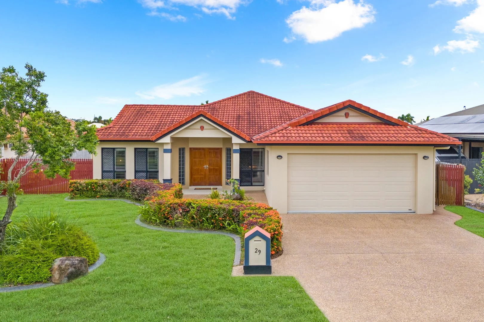 29 Bamboo Crescent, Mount Louisa QLD 4814