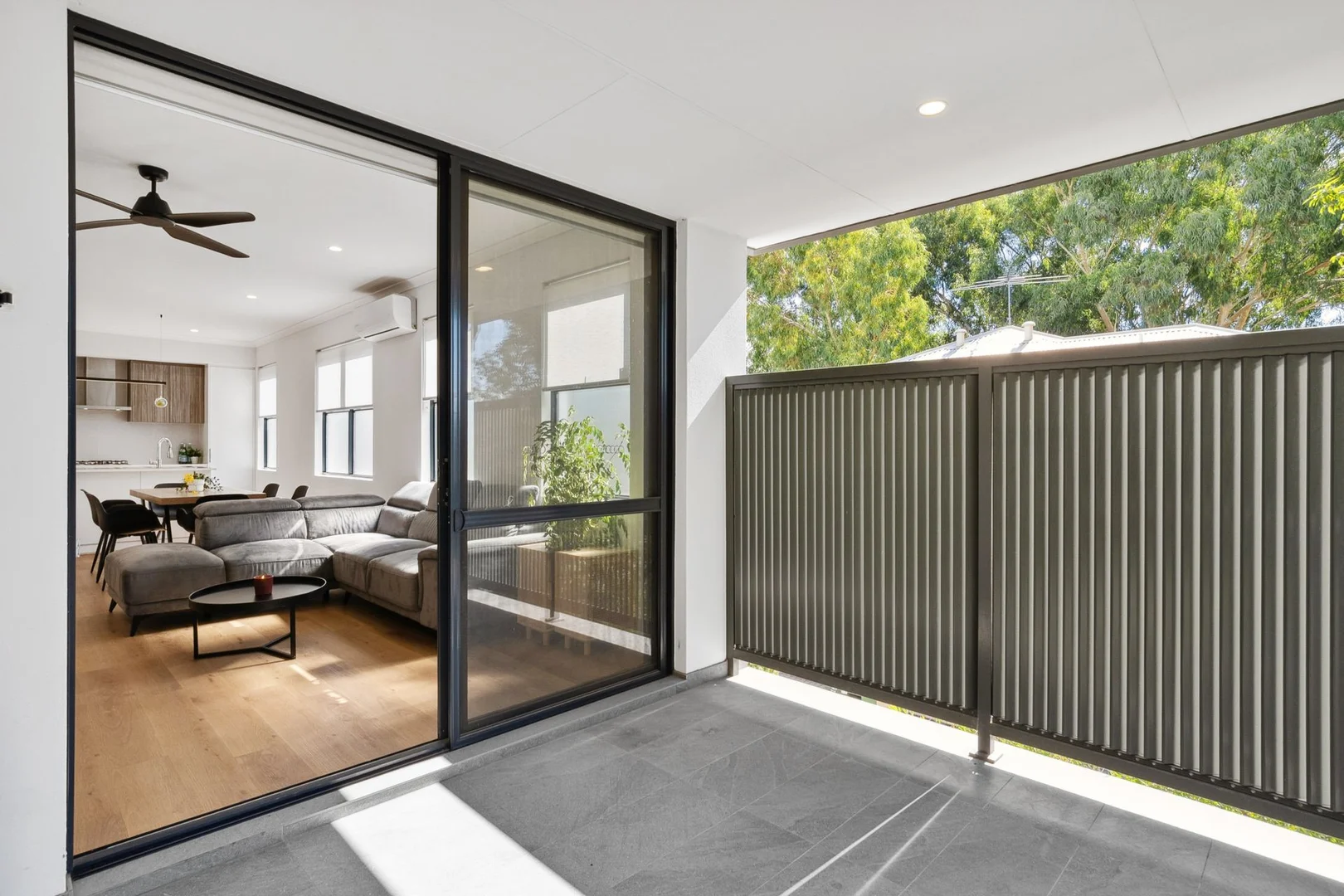 Additional image 27 of 2/174 Leake Street, Belmont WA 6104