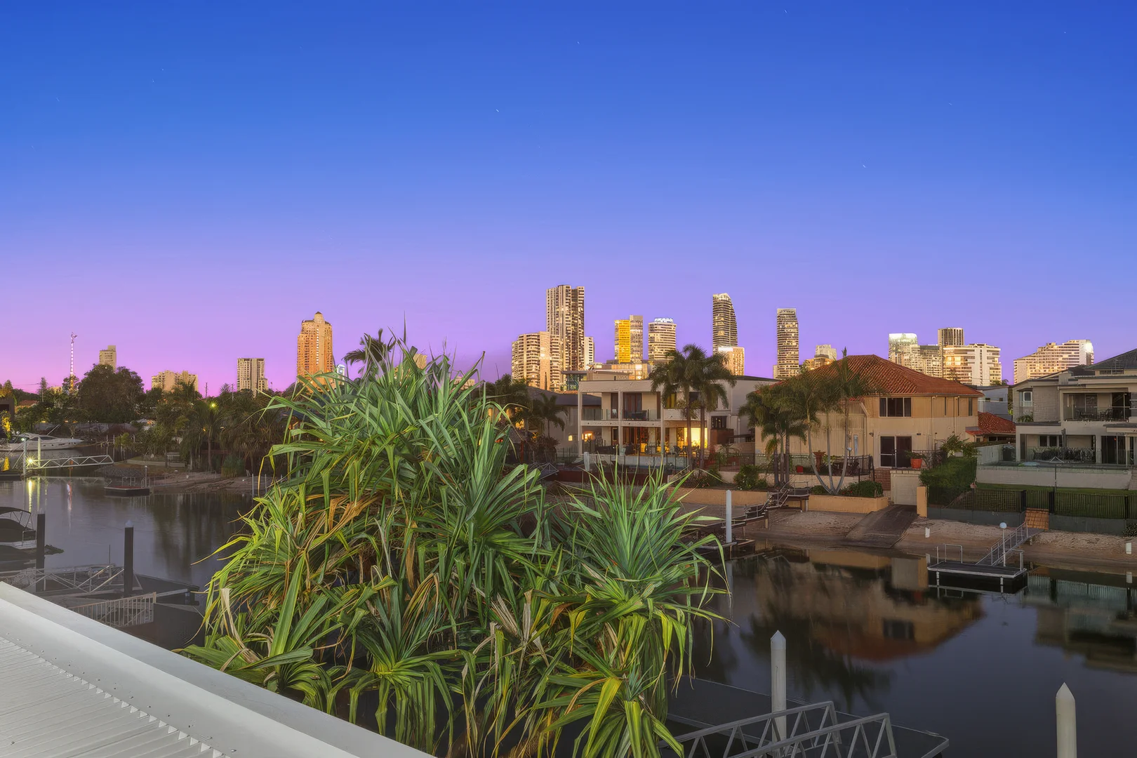 Additional image 11 of 2/11 Beverley Crescent, Broadbeach Waters QLD 4218