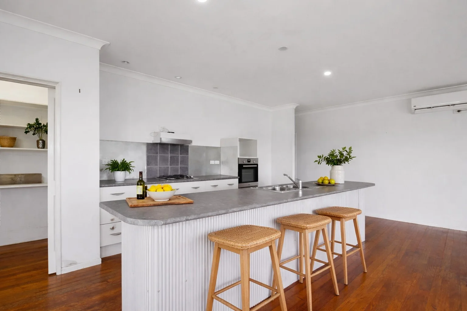 57 Wirralee St, Macleay Island QLD 4184